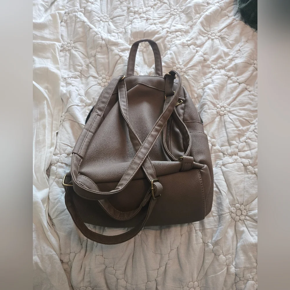 Revive Backpack NWOT - Picture 2 of 6